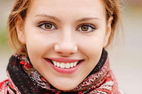 Ask a Cosmetic Dentist: What Is a Smile Makeover from Encino Cosmetic & Dental Implants in Encino, CA