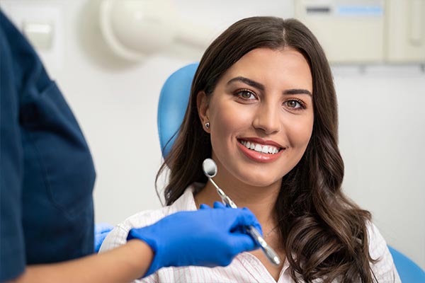 General vs. Cosmetic Dentist: Which Is the Better Option from Encino Cosmetic & Dental Implants in Encino, CA